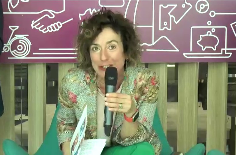 🗣️"Interessante la crescita del #crowdfunding, 21% contro il 19% del 2020, in linea con i dati di <a href="/Retedeldono/">Rete del Dono</a>  che registrano un aumento del crowdfunding" 
👉Valeria Vitali, Fondatrice di Rete del Dono, in diretta dalla presentazione di Donare 3.0.
#digitalfundraising