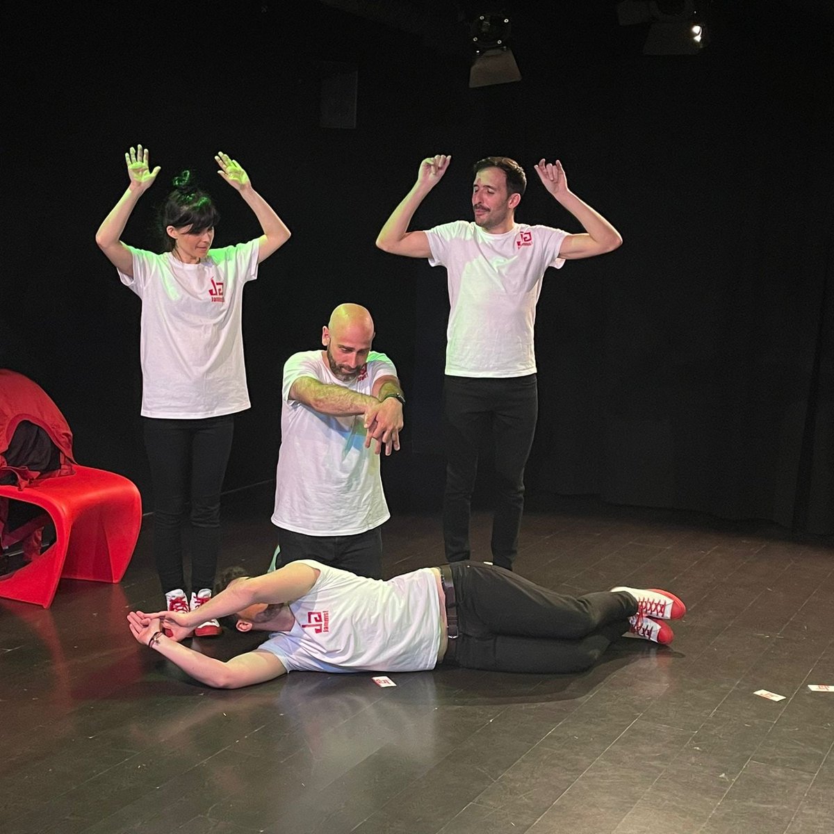 Hay días que te levantas siendo Beyoncé y otros pues... con esta cara ... 👁️👄👁️

🎟️ Pilla tus entradas para este viernes a las 22:00h: atrapalo.com/entradas/viern…