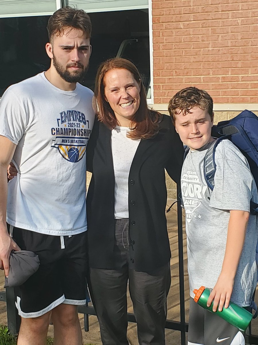 CoachWB33's tweet photo. Happy Birthday to my older guy Jackson! Enjoy your day! 🥳🎂💪❤️🏀 #PleaseShave https://t.co/hUJ0QsjJdL