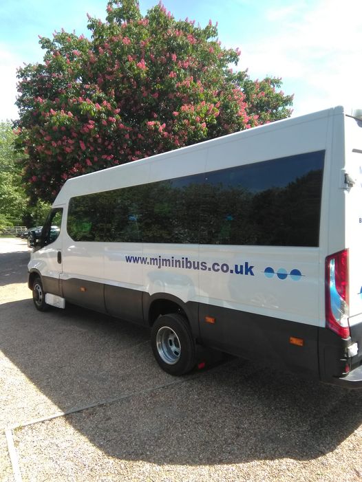 Mjminibus's tweet photo. Nice tree, bus looks reasonable too!! Elveden Forest..... https://t.co/RM2Vt6BXcp