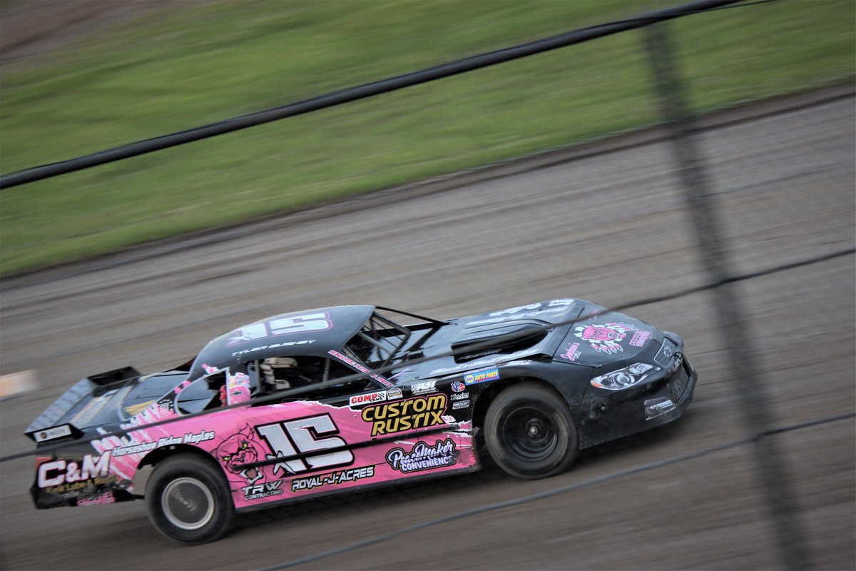 NAUSECAR's tweet photo. Congrats to my buddy @busheyx15 on the win last night at @CanSpeedway in the @DIRTcarRacing @DIRTcarNE pro-stocks! https://t.co/zgwMd2lqcJ