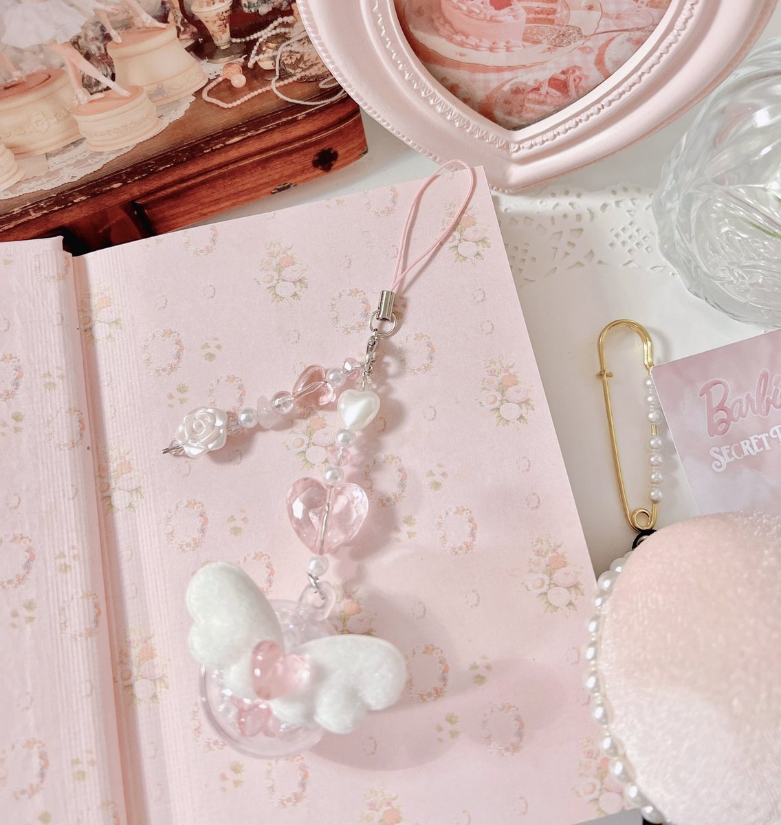 the17thgod's tweet photo. princess collection! ♡
ราคาน่ารัก 70บาททั้งสองแบบค่ะ 
เปิดพรีออเดอร์วันที่ 20 น้า สนใจเฟบไว้ได้เลยคับเดี๋ยวเค้าเรียกตอนเปิดพรี 🤍💌 https://t.co/OQTCzOOA0q