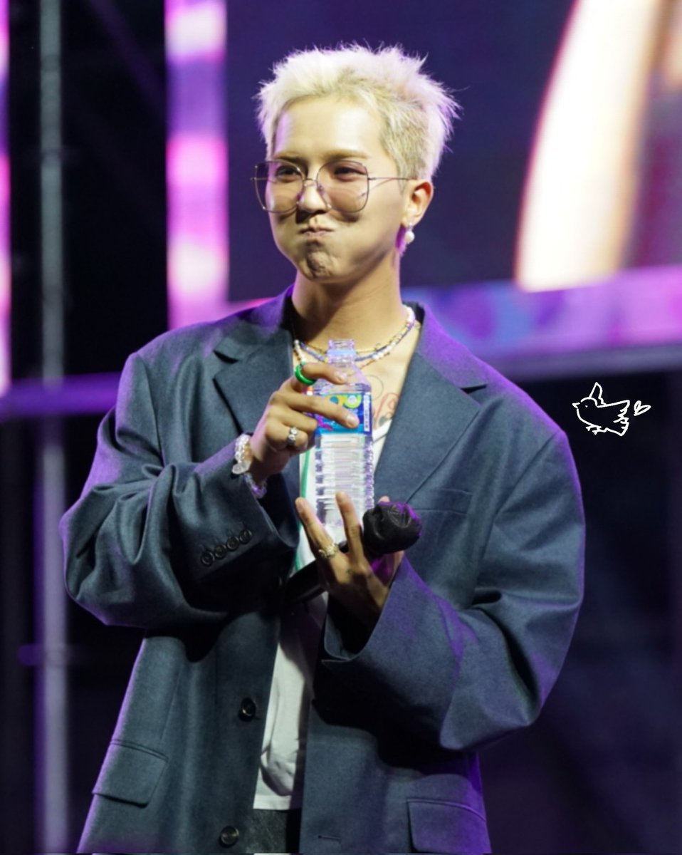 o_xsxs's tweet photo. 햄스터 🐹                       고슴도치🦔 https://t.co/enVozxFLAo