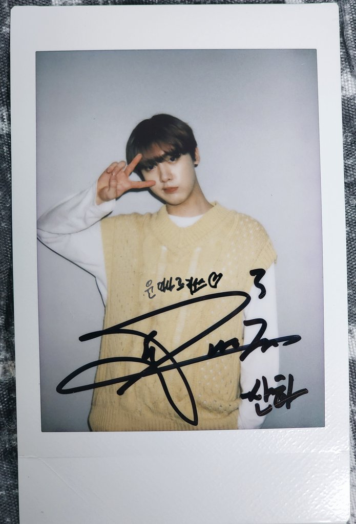 Echo_ddana's tweet image. 220517 애플뮤직영통 #산하 #윤산하
산하가 찾아와주었어요
애기 너무 예뻐요😭
저에겐 이 날이 너무너무 소중해서 이번엔 솔직히 욕심이 났었는데 착하게 살게요💛🙏💛
산하야 네 말대로
쭈욱 네게 예쁜 풍경을 보여주던 누나할게
예쁜말 소중한 말 해줘서 너무 고마웠어💛🐥💛
#우리_산하_행복만해💛