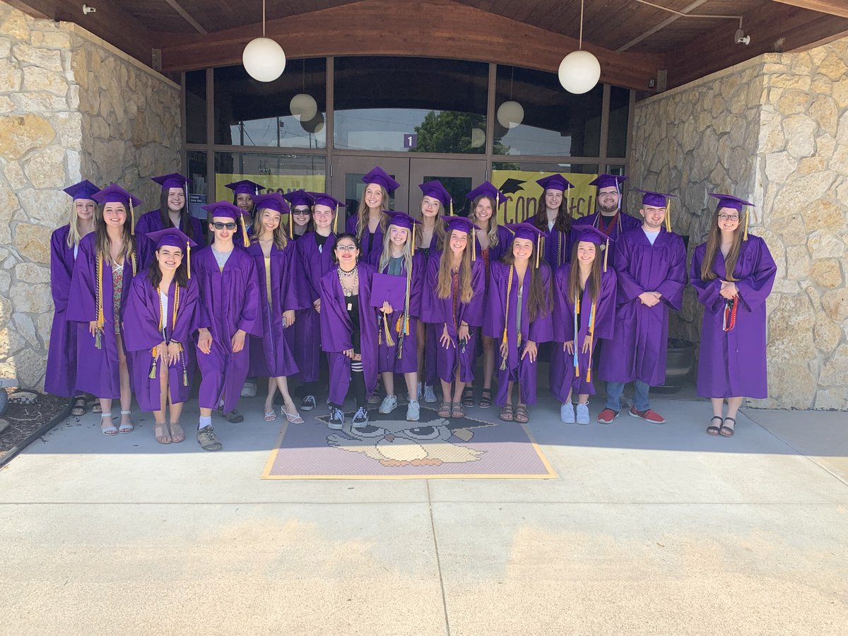 LeMayOwls's tweet photo. It was such a great pleasure welcoming some of our owls back for the senior walk. Congratulations on your upcoming graduation and best of luck in the future! @BellevueSchools https://t.co/k9FrnVqWLg
