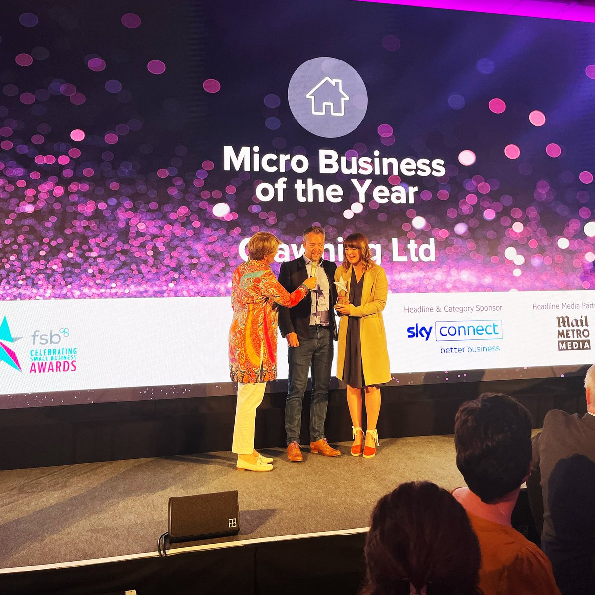 Congratulations to our first FSB Awards winner of the day - @glawning from @FSBNorthYorks who has won our Micro Business of the Year award, sponsored by Sky Connect. Congratulations, Glawning 🎉 #FSBawards