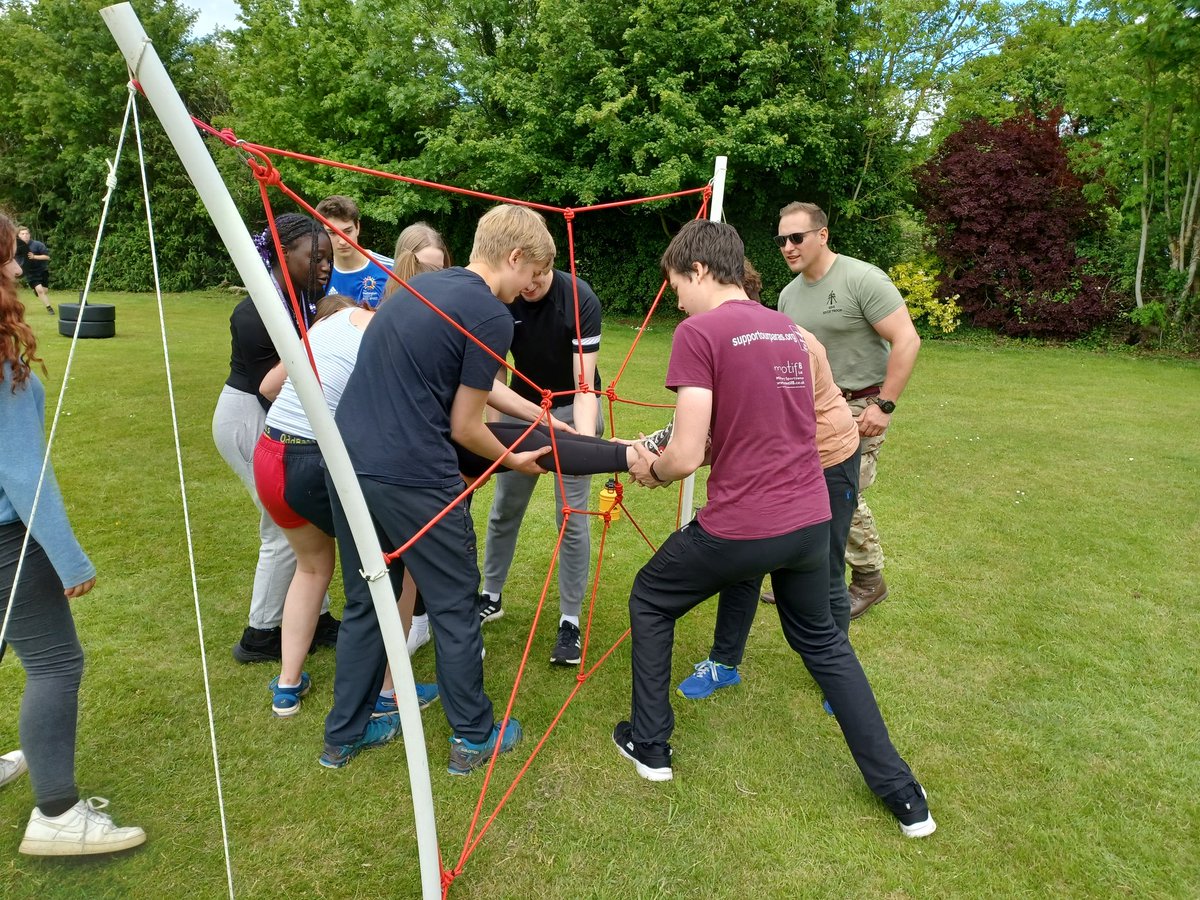 jpmoise1's tweet photo. Our newly appointed Yr12 Senior Student Team being put through their paces to build leadership, teamwork and problemsolving ahead of commencing their new roles tomorrow! Thank you to the Army for helping facilitate this. @ArmyOTSW https://t.co/WOmAJF0Eog