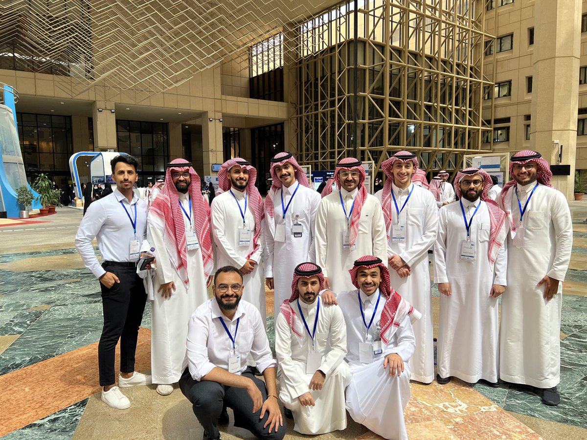 Naserx9's tweet photo. الحمدلله على التمام، انتهينا من تقديم بحثنا في #COPRD_11 وحصل على المركز السادس كافضل ملصق علمي. يوم جميل جداً ويخلد في الذاكره ❤️ https://t.co/bLSFfZYowV