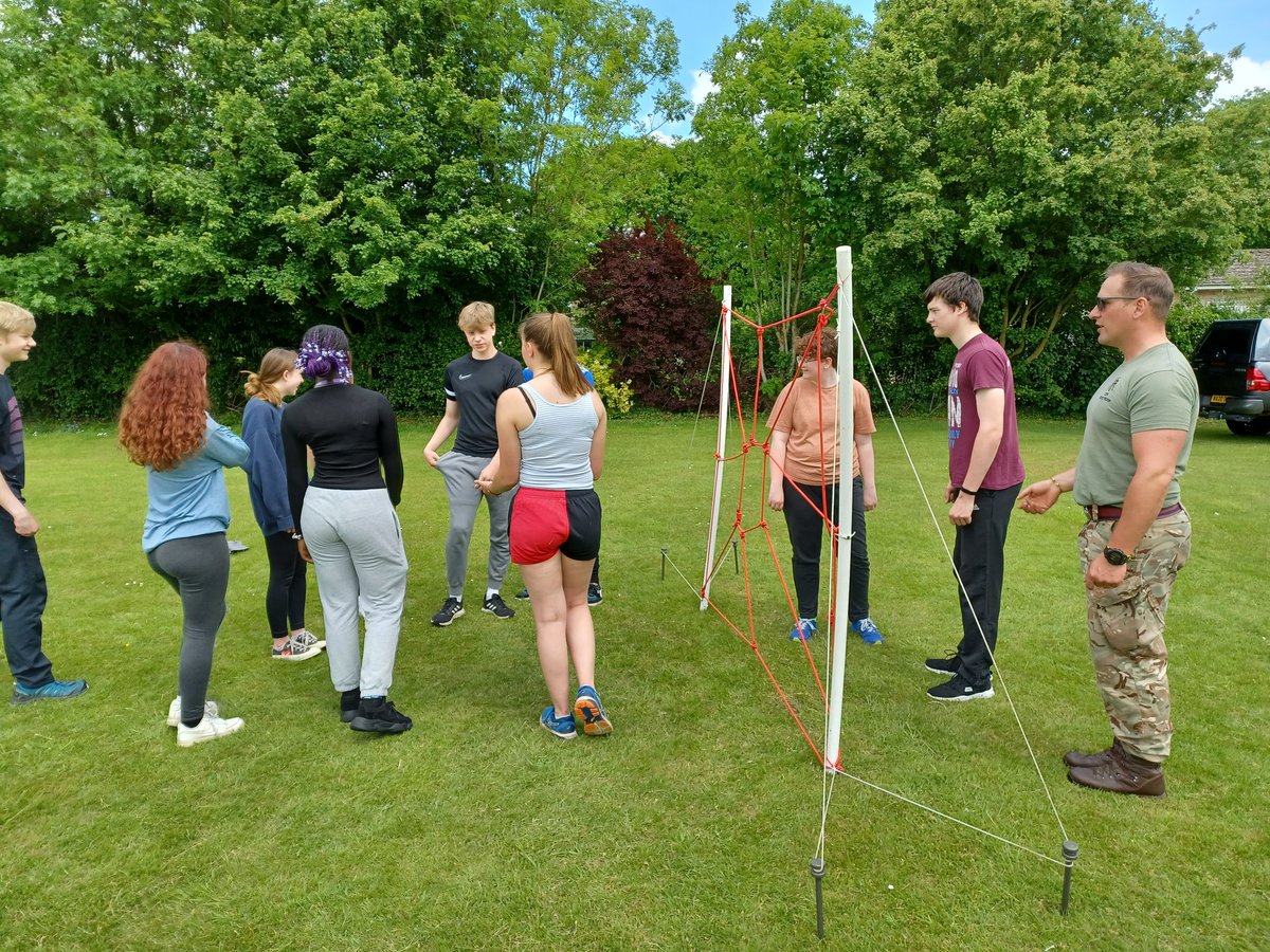 jpmoise1's tweet photo. Our newly appointed Yr12 Senior Student Team being put through their paces to build leadership, teamwork and problemsolving ahead of commencing their new roles tomorrow! Thank you to the Army for helping facilitate this. @ArmyOTSW https://t.co/WOmAJF0Eog