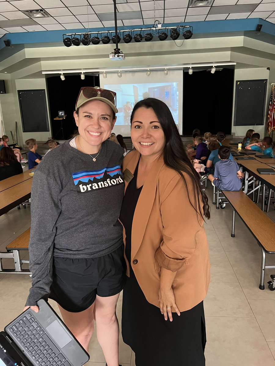 GinaInTech's tweet photo. Thank you again, @taylorwallisBES, for inviting me in to spend time with these fabulous Film Makers! 🎥  @creativecloud #TheyFillMyBucket @GCISDFineArts @GCISDigital @GCISD @PeopleofGCISD https://t.co/3OLXjS4R9m