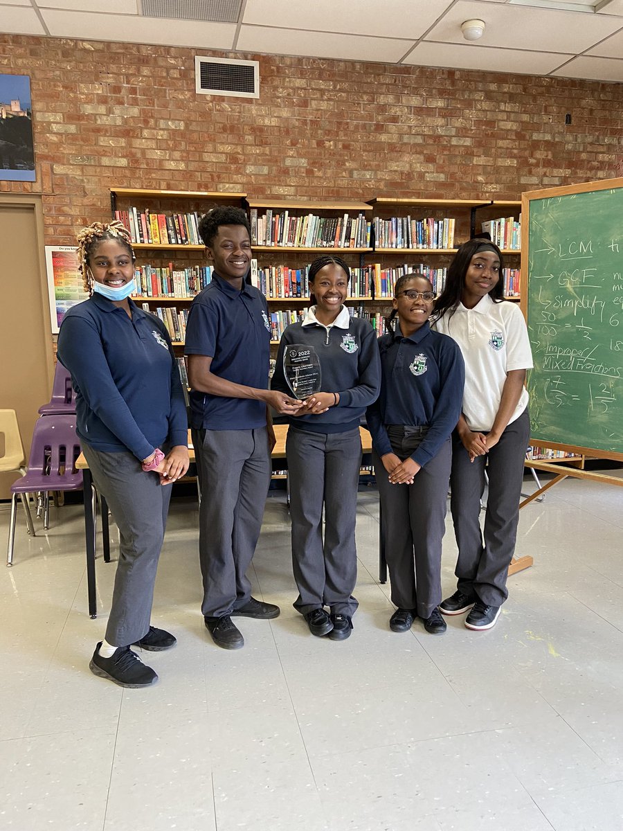 FLCHS_TCDSB's tweet photo. We are so proud of Libermann’s Black Excellence Alliance (BEA) who are the recipients of the @TCDSB Innovative Exemplary Practice Award! Thank you to Ms. Ayow-Chambers and Ms. Faught for their support and dedication to BEA this year! @Equity_TCDSB https://t.co/rQB3QKcZBp