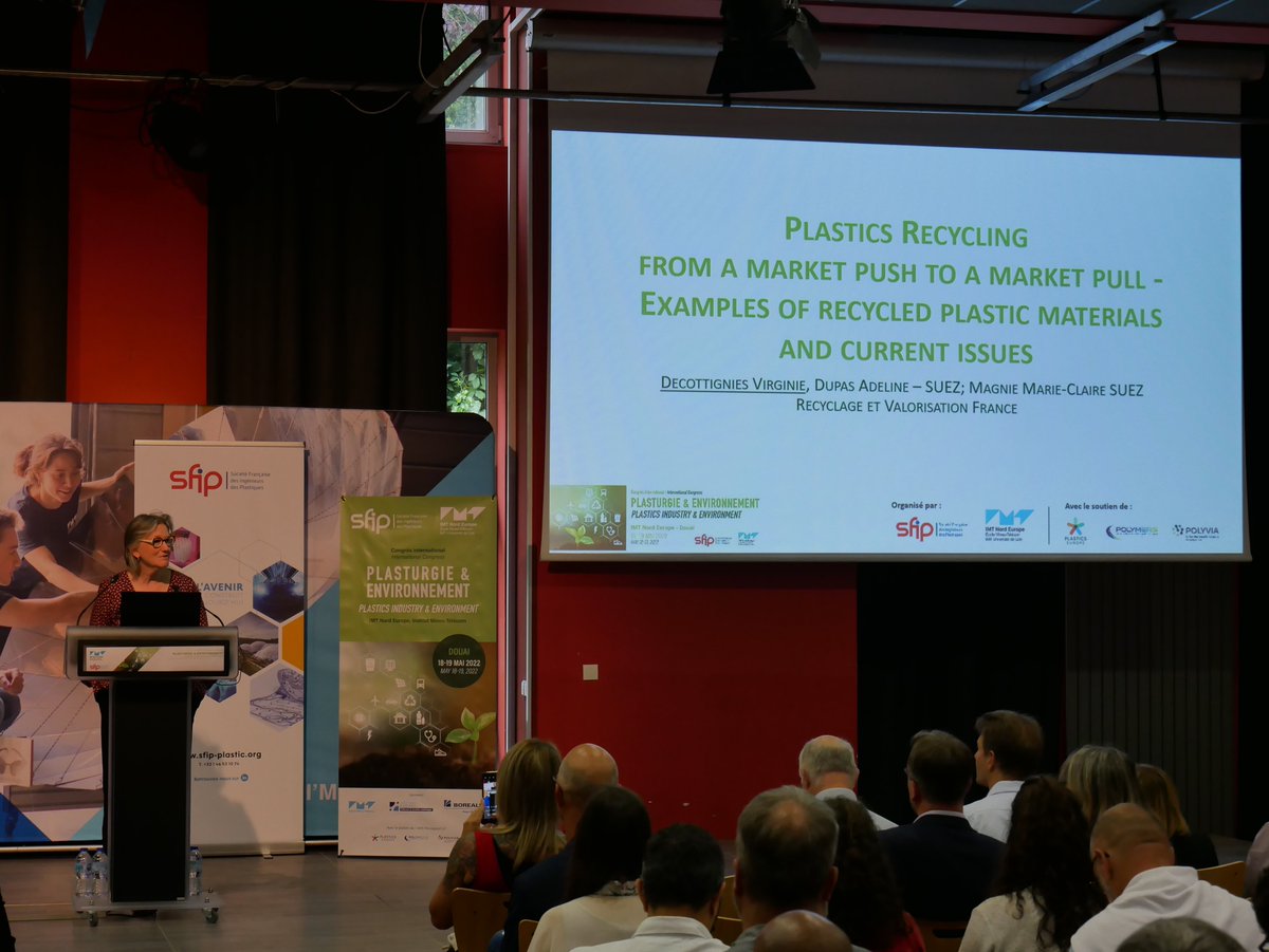 IMTFrance's tweet photo. #EconomieCirculaire - #Recyclage : Le #RecyclagePlastique, du #MarketPush au #MarketPull - Exemples de matières #plastiques recyclées et problématique actuelle @suezFR | #SFIP_IMT #SFIP #IMTNordEurope 🌍🍃♻️ https://t.co/vyfWlp5tk9