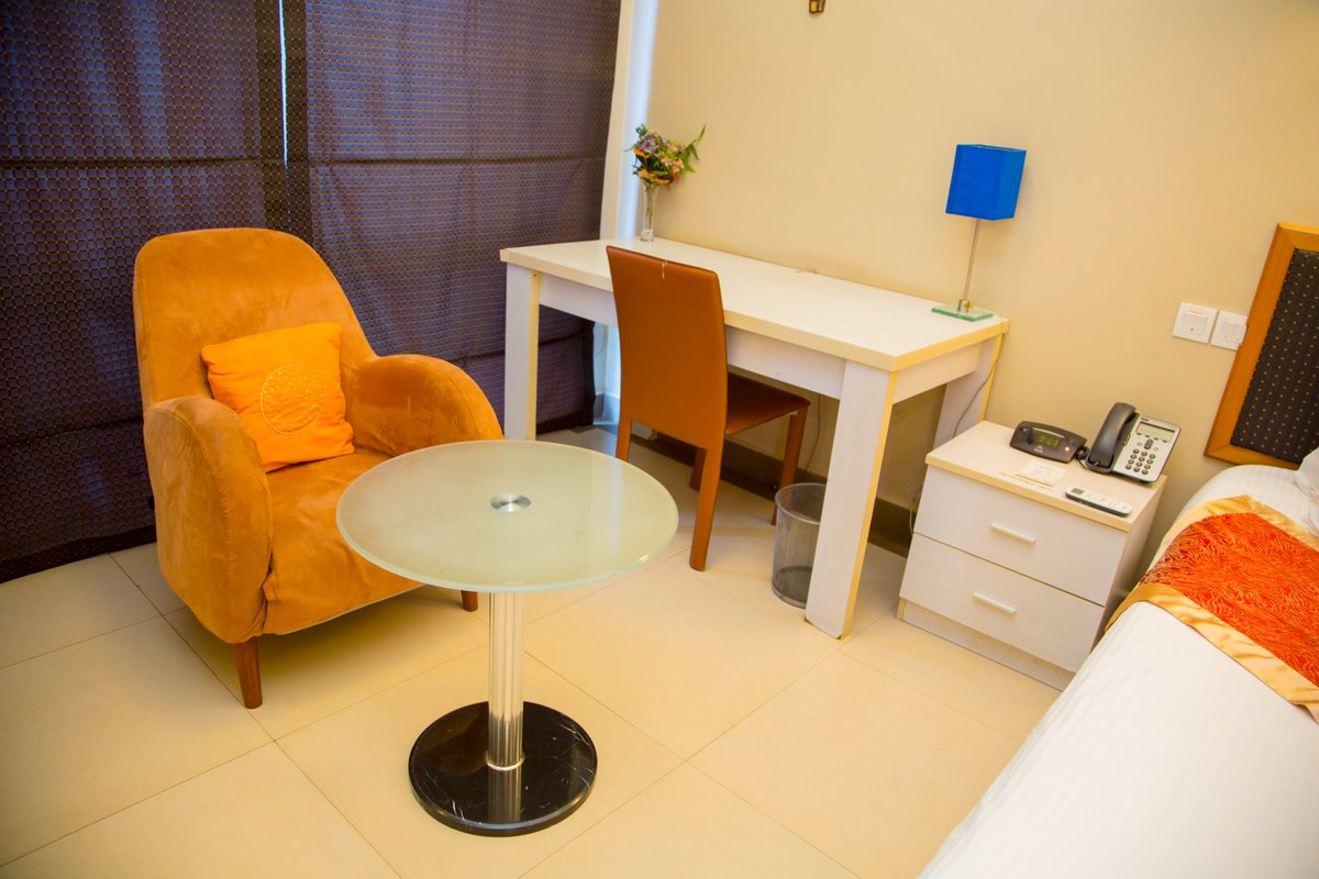 MetropoleHotel2's tweet photo. The  beusiness Deluxe is tailored for your comfort while handling business in town.
To book your stay with us please call us on +256312391000 /6 / 8 or whatsapp us on +256700444403.
we cant wait to have you .
#Metropole #Hotel #Business #Deluxe #Kampala #Comfort https://t.co/zOr14WSq6s