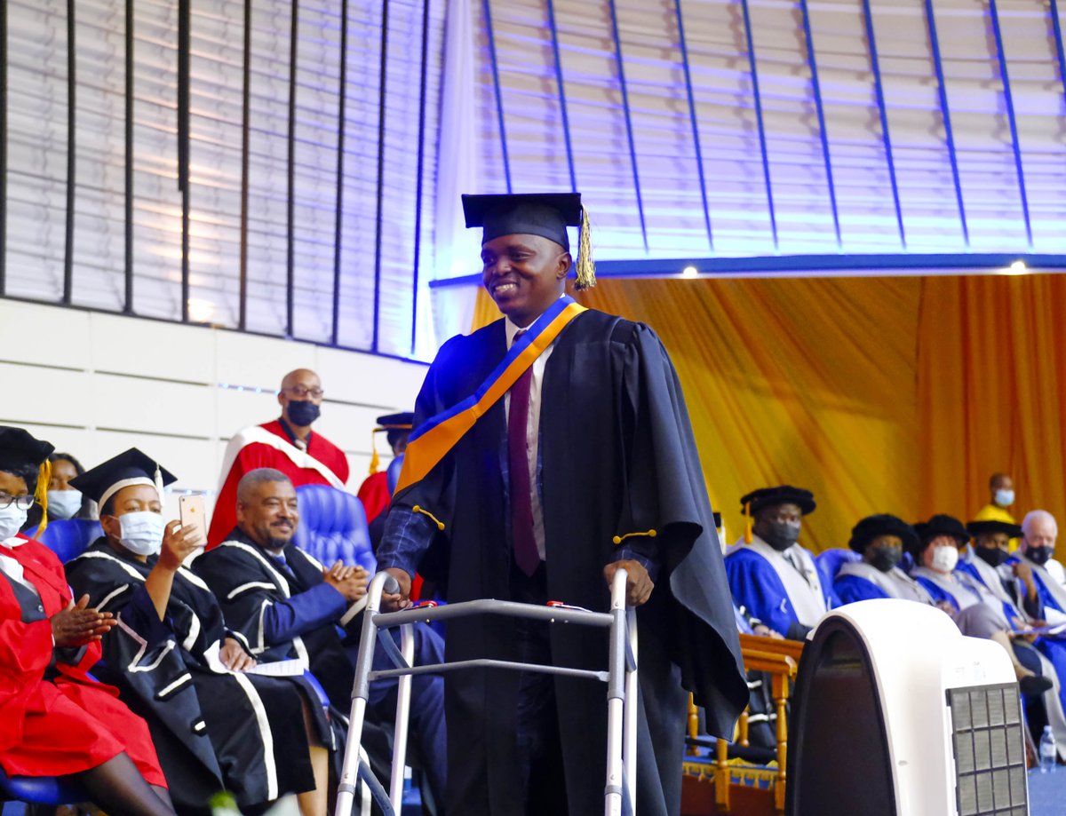 Fikile Ngcani from Comfimvaba was shot in the head during an armed robbery in Johannesburg on the 18th of May 2008.

Fourteen years later to the day of the incident, (18 May 2022) he was conferred a Bachelor of Arts Degree during the UFH May graduation.

ufh.ac.za/news/News/Arme…