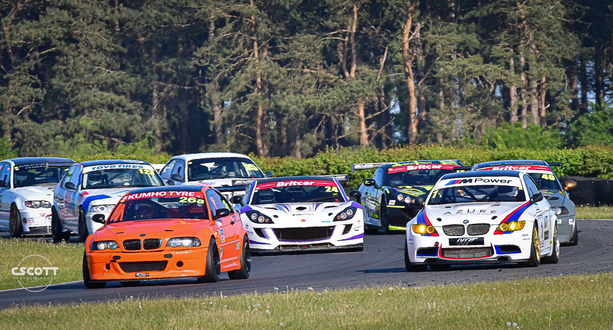 SnetSaloons's tweet photo. 26th June 300 Supporting British GT Championship . 45mins 1/2 Drivers £390. 
9th July: 45mins 1/2 Drivers £370 with £50 CASHBACK ON THE DAY FOR EACH DRIVER if you help us reach 35 entries 😀. Photo: Craig Scott #racing #motorsport #snetterton https://t.co/Kz6ZgW7wim