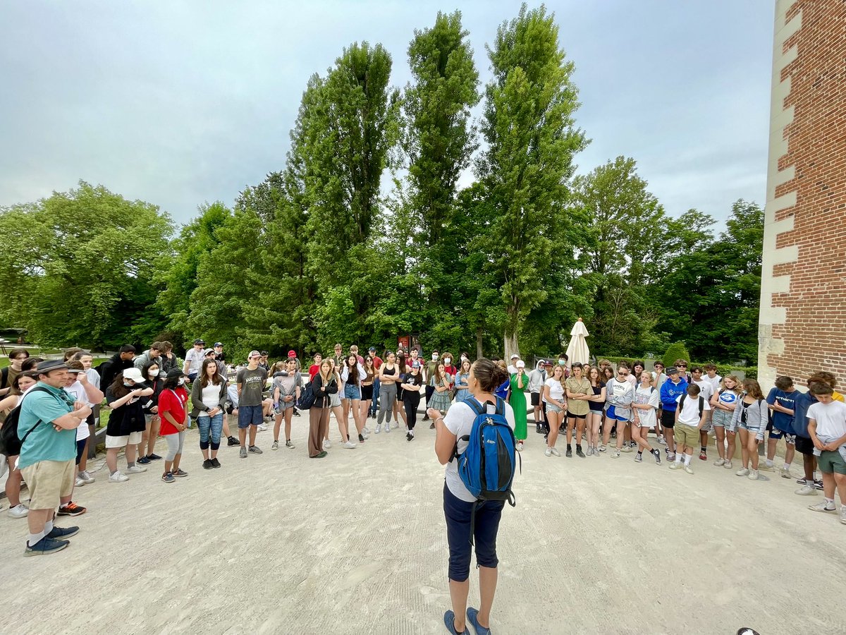 Visiting the final home of Leonardo DaVinci. #mslearns #loire2022 @ISB_MS @IntSchBrussels