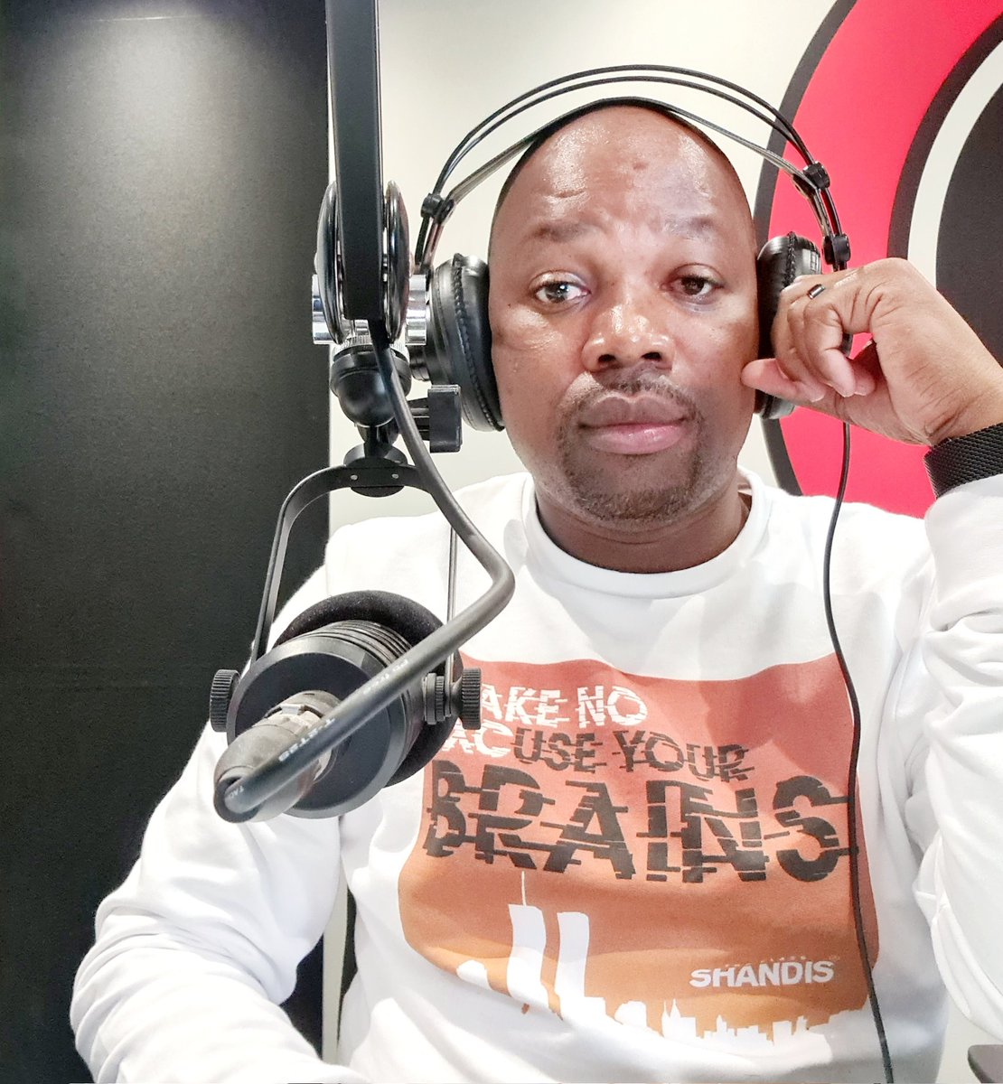 top_shandis's tweet photo. Top class Shandis 
a code of a visionary 
@072_52 @FUNKY_O @Gurusaofficial @ThoroTM @RFM1032 https://t.co/So0pDgKtzJ