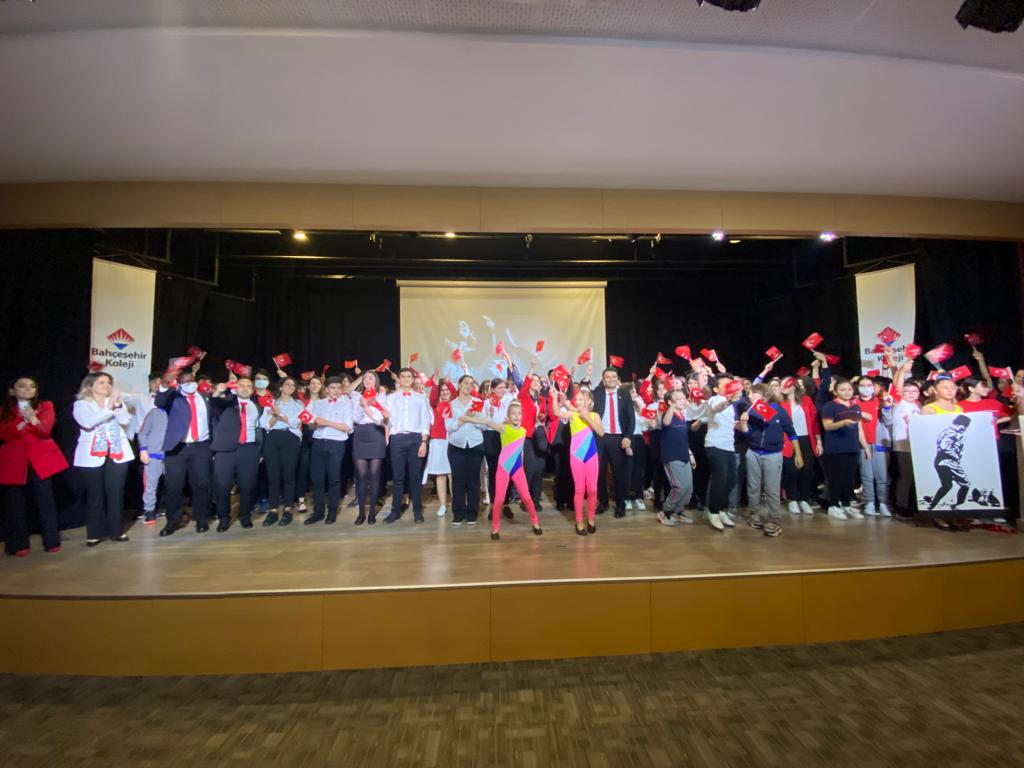 Bayramı'mız kutlu olsun.
Adımların, adımlarımız! 🇹🇷💐
<a href="/shkynr/">Şahika Yanar</a> @BusraGuranYeni <a href="/SeldaKalkan17/">Selda Kalkan</a> <a href="/tugbaaktas2015/">Tuğba Aktaş Cihanoğlu</a>
<a href="/bk_tekirdag/">BK Tekirdağ Kampüsü</a>