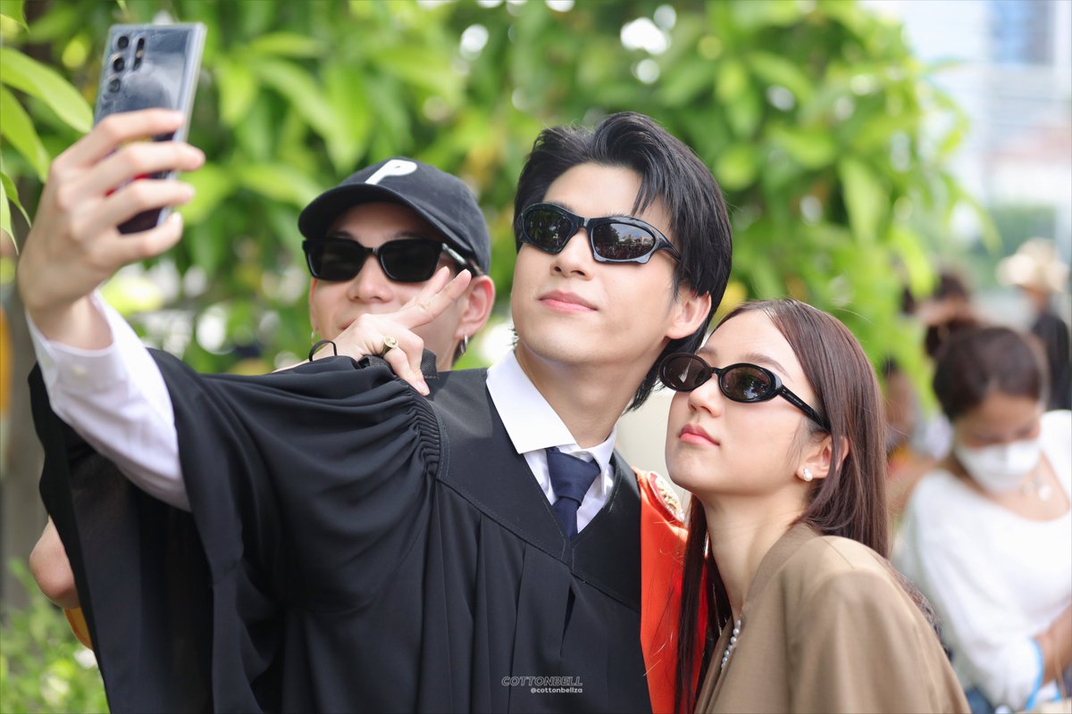 CottonB_'s tweet photo. 19.05.2022
꒰ #CongratSKY ꒱
With @JJksnp & #ต้าเหนิง
@cutter_sky @skyfansofficial
#ก้อนเมฆของสกาย
#skywongravee
#JAYLERR #THANAERNG https://t.co/6JiVzc91ea