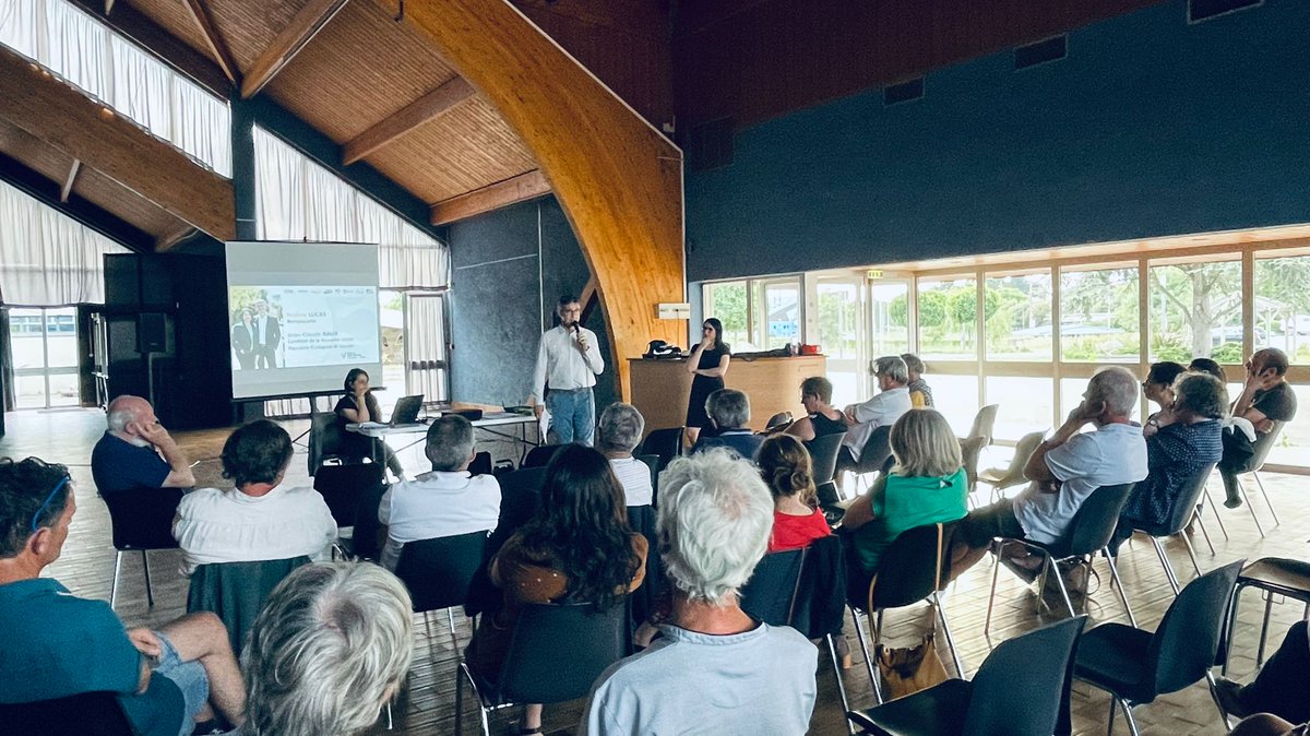 JeanClaudeRaux's tweet photo. #legislatives2022 #circo4406 
3e Rencontre Partic'active hier soir à Ancenis-Saint-Géréon. 
Des ateliers pour parler et débattre de  #transitionénergétique #pouvoirdachat et #pouvoirdevivre #Europe et #Democratie. Des échanges riches et des retours terrain : objectif atteint 🎯 https://t.co/HRsHyWnDfY