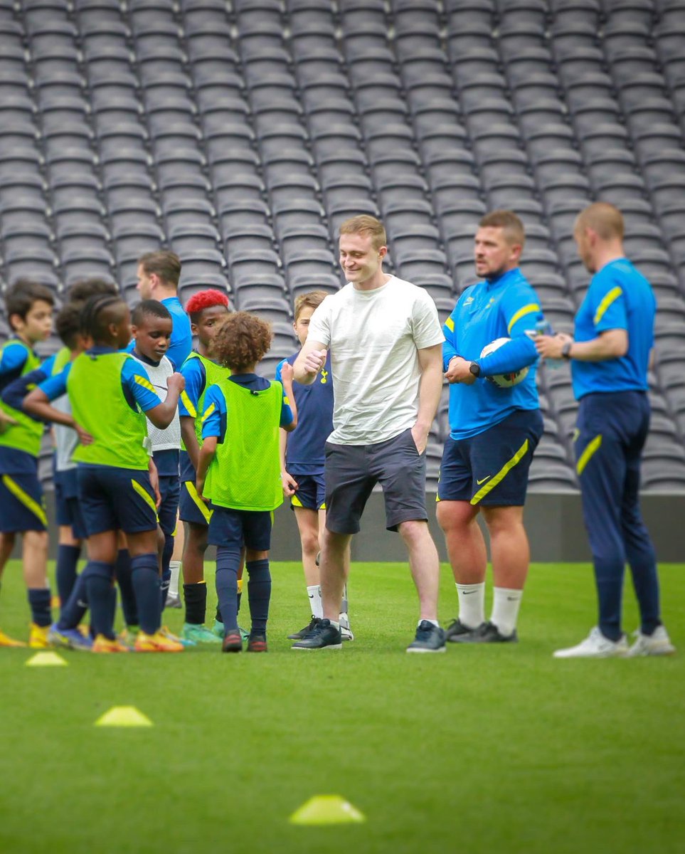 everton_thomas_'s tweet photo. Finishing 21/22 Season with training under the lights at the Stadium and being watch by Skipp. #ProjectCarter https://t.co/w4918WKFD0