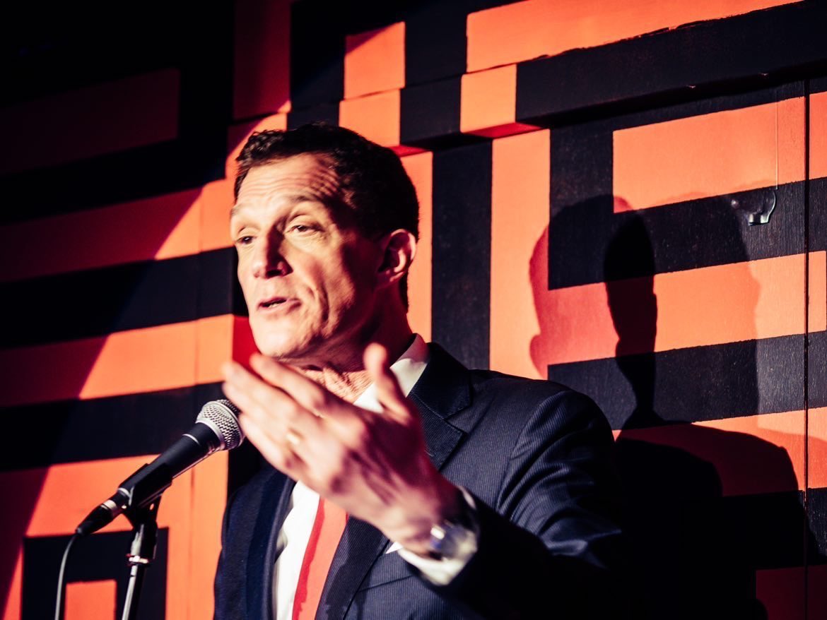 gregoryshapiro's tweet photo. Backlog: I played @clubhaug in April, and what a great space for comedy. ! Built by #Rotterdamโs own comedy guru @marcelhaug. + as a bonus you get photos from his Mrs. @debbievanpolanen. Loved it.
#clubhaug #dutchstuff #dutchcomedy #standupcomedy #dutchculture #dutchamerican https://t.co/3vEiVwJJU9