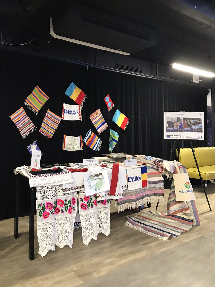 Zinaida_Adam's tweet photo. Discussing today about the role of local civil society in building democratic societies in Cahul and Ungeni 🇲🇩 at Civic Initiatives Fair #EuropeDay #UNDP #EU4MD https://t.co/82OG07Ca8a