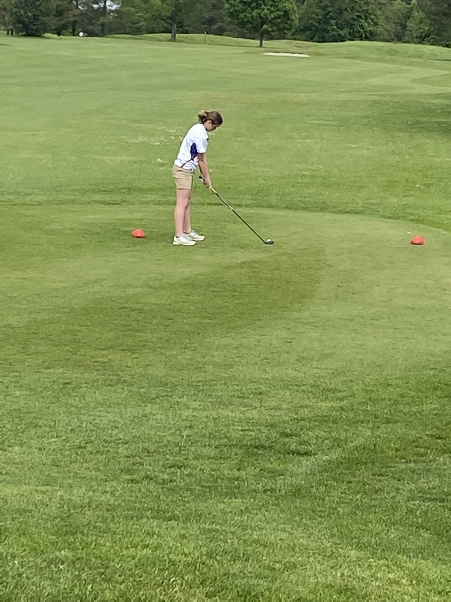 IanVibertgolf's tweet photo. Great tee shots by @MillfieldPrep pupils Toby, Carlota and Ffion @iapsuk golf @MinchGolfClub . The Under 11 team of Tate, Alexander and Jack are ready to go @MPS_Sport #schoolcomp https://t.co/lnXTd4c3Qz