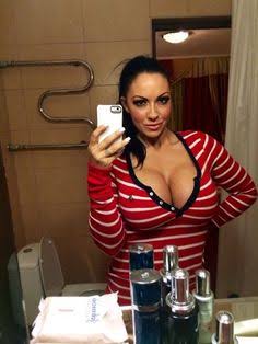 Maddy46MM's tweet photo. Would you come to my hotel room now? https://t.co/iPXy98gskU