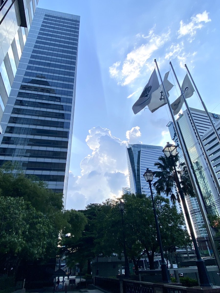 MNSK_2049's tweet photo. Good evening from BKK,TH
Wish our Local Weather fam doing great today. π
@localweather
#MyLocalWeather https://t.co/mwNK5D70yz