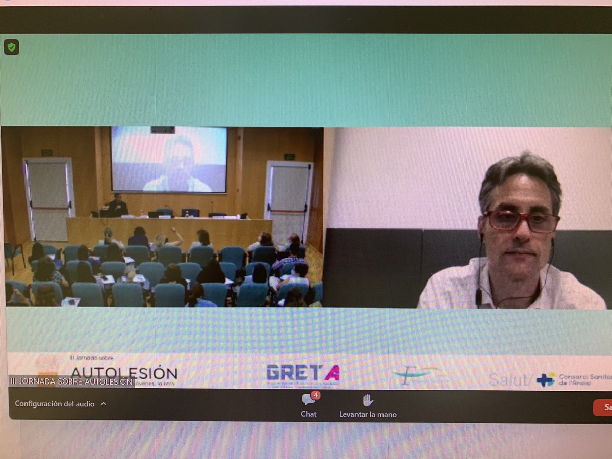 joanmcarbonell's tweet photo. Enrique Baca de Fundación Jiménez Díaz @Hospital_FJD en la #JornadaAutolesion22. Intervención en conductas autolesivas. Casi trescientas personas siguiendo el evento. En @Hospitaligd @CsaSalut @GRETAautolesion https://t.co/i6kAI1dZvY