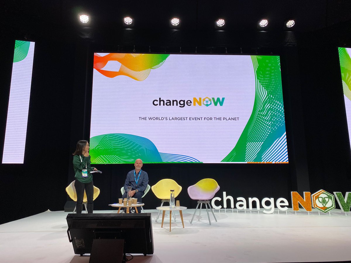 Le panel animé par <a href="/yenatweet/">Yena Lee</a> démarre ! Luc Chauvin, expert <a href="/UNICEF_FR/">UNICEF (FR)</a> en partenariats humanitaires dans les situations d'urgence, intervient aux côtés d’<a href="/agiveres/">Agi Veres</a> #ChangeNOW2022