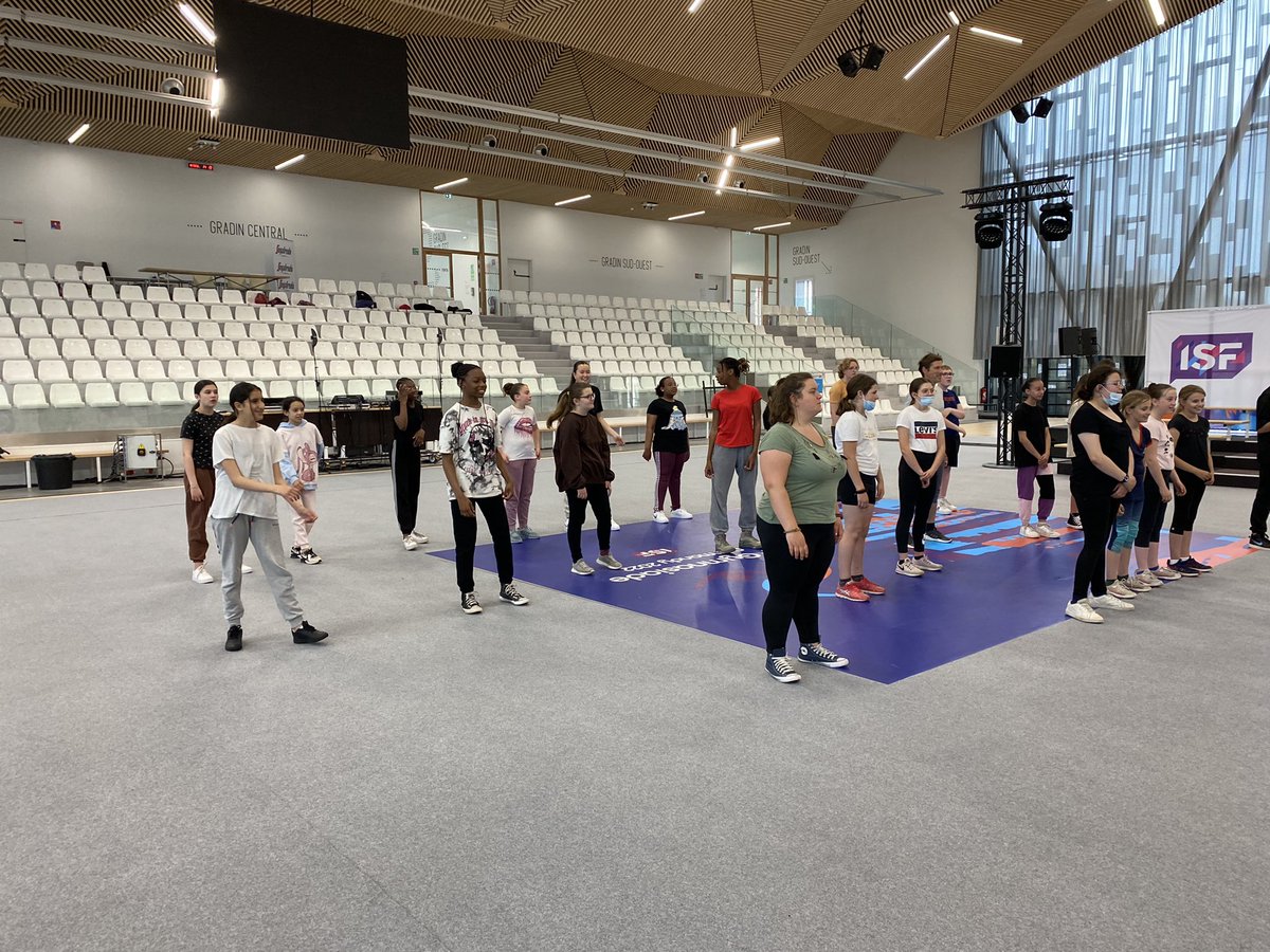unss76's tweet photo. Animation #gymnasiade2022 #hiphop pour les jeunes #unss76 @LH_LeHavre
Deux as ont pu profiter de l’installation au Pôle Simone Veil pour une découverte du Hip Hop.
Merci à l’association SLT
@dsden76 @ac_normandie @seinemaritime https://t.co/COwqJmZjZg