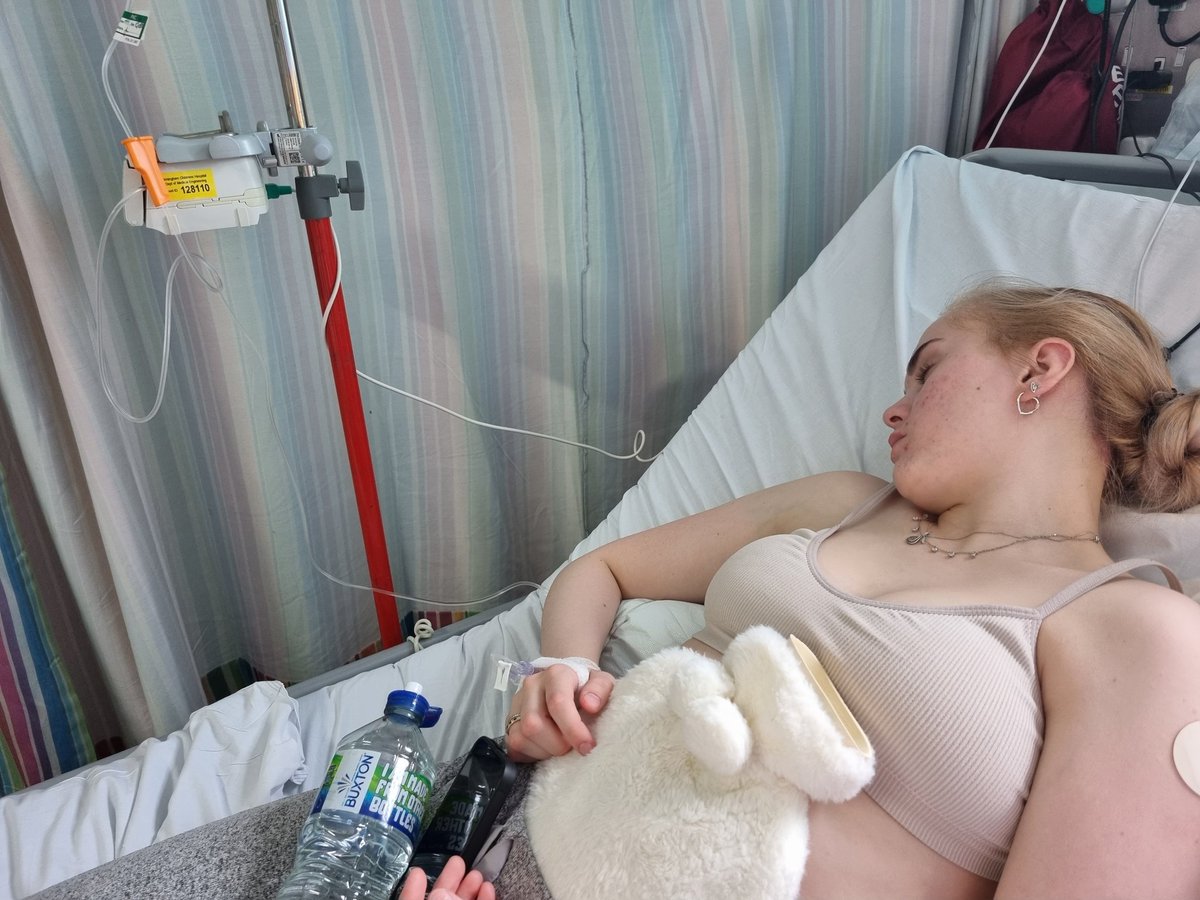 clhtyler77's tweet photo. @DrSemiyaAziz @TonysTrials @thismorning @thismorning the can't operate on Freya due to her complications she's onb2 diff types if morphine and still struggling horrifically https://t.co/tfYyyXrLi2