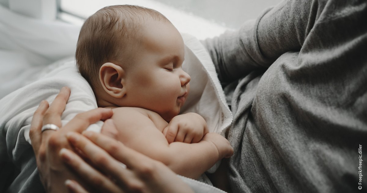 Mit ihren „#Baby-Lotsinnen“ hat das @Uniklinikum_Wue ein bayernweit einmaliges Projekt ins Leben gerufen. Die speziell weitergebildeten Mitarbeitenden stehen werdenden und frisch gebackenen Müttern und Vätern für Fragen rund um die #Geburt zur Seite: https://t.co/GyYoPdoQS6 https://t.co/mCnrpIZvxb