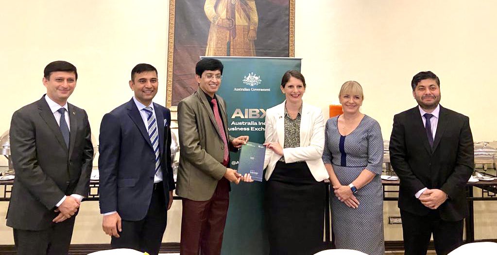 AusCGChennai's tweet photo. Great to discuss #DigitalHealth opportunities with Health Secretary @RAKRI1, @AustradeIndia and health sector stakeholders. Health is a priority sector for our India Economic Strategy Update. Informative remarks from @alcidion CEO Kate Quirke on Australian health tech #AIBX https://t.co/qxICbDU6hv