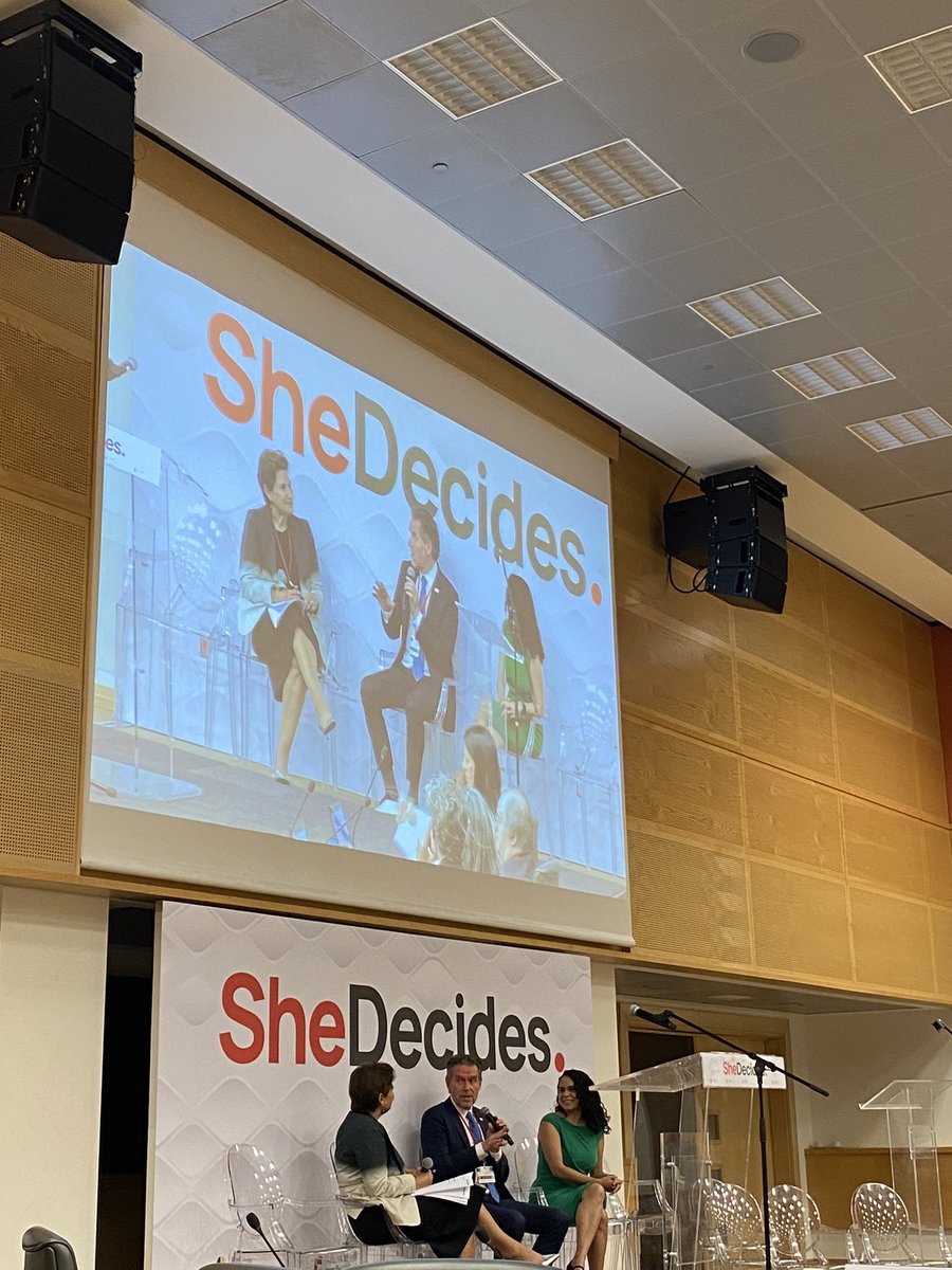 On to the first panel 🎤 with <a href="/ibpete03/">Ib Petersen</a> , Deputy Executive Director of <a href="/UNFPA/">UNFPA</a> 🇺🇳 and Maria Antonieta Alcade, Director of <a href="/Ipas_CAM/">Ipas Centroamérica y México</a>.✊

👉 Talking about challenges and political/financial investment of SHRH but also, how to make change happen?