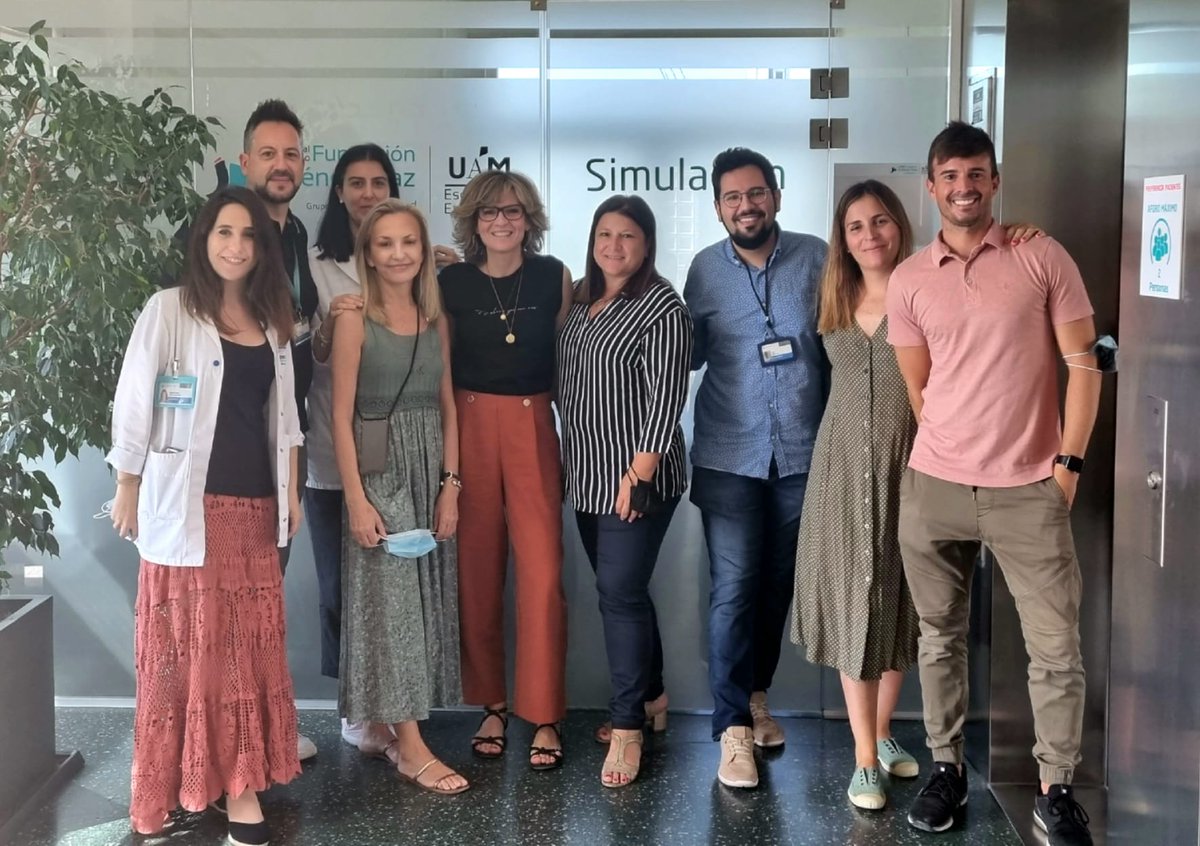 .@MadridCODEM está hoy presente en las IV Jornadas de Salidas Profesionales y Empleabilidad de la Escuela Universitaria de #Enfermería del <a href="/Hospital_FJD/">Fundación Jiménez Díaz</a> <a href="/UAM_Madrid/">UAM Autónoma Madrid</a>.
Las futuras enfermeras agradecen la información que ofrecemos y que les será útil cuando empiecen a ejercer.