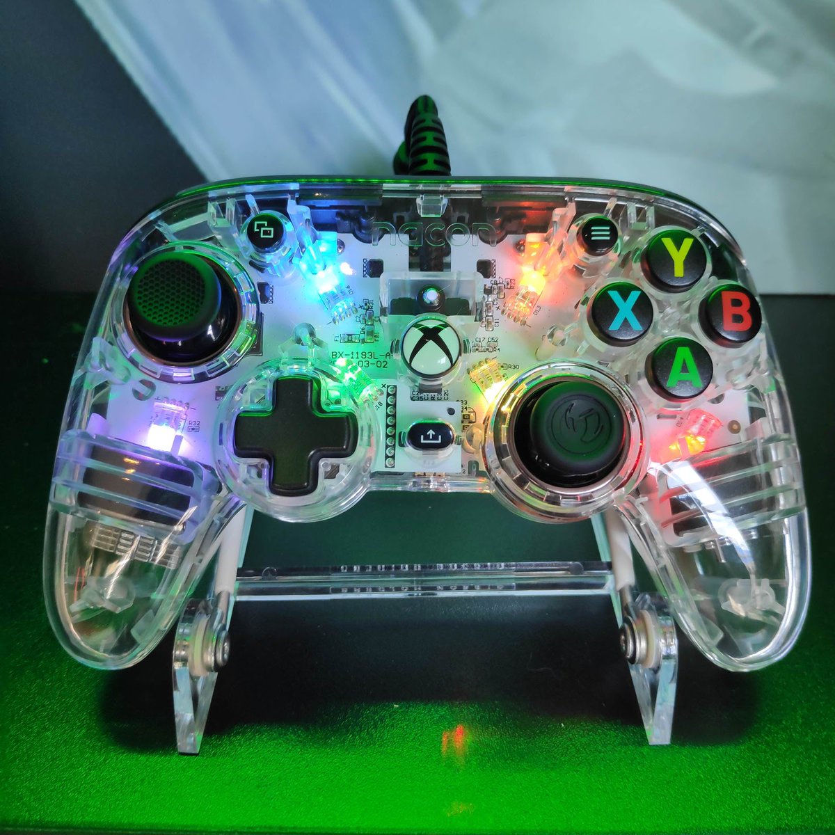 NaconFR's tweet photo. Et la lumière fut ! 😍
#Nacon #BigbenWeek #ProCompactCOLORLIGHT #XboxOne #XboxSeriesX #XboxSeriesS #XboxSeries #PC #ManetteGaming https://t.co/mELCMaOsTu