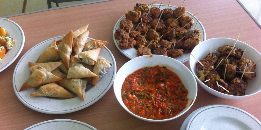 #FoodFforThought is a weekly cooking group that enjoy the experience of eating delicious, healthy food together. During the Spring and Summer months there are events and activities, such as cooking outdoors at .@BathMind Allotments.

bathmind.org.uk/our-services/w…

#InfoThursday