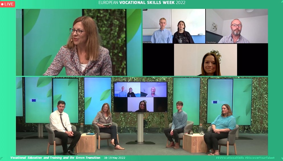 Cedefop's tweet photo. Participants in the 'voice of the younger generation' panel encourage young people to join organisations that fight for education and job opportunities and advocate for the #greentransition.
#EVSW2022 conference
#EUVocationalSkills https://t.co/V5rUAUBCEQ