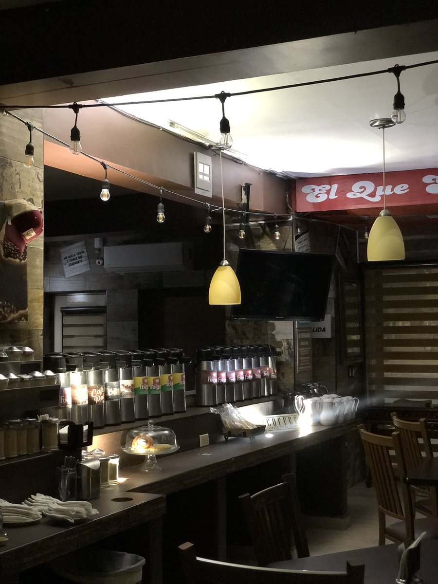 ercuno's tweet photo. #Cafe
#servicafeexpres
#$25.00Parallevar
#SoloTraeTuTermo
#garantiadesatisfaccion
#Desde6Am&9AM
#Norefill https://t.co/KyrG578d6E