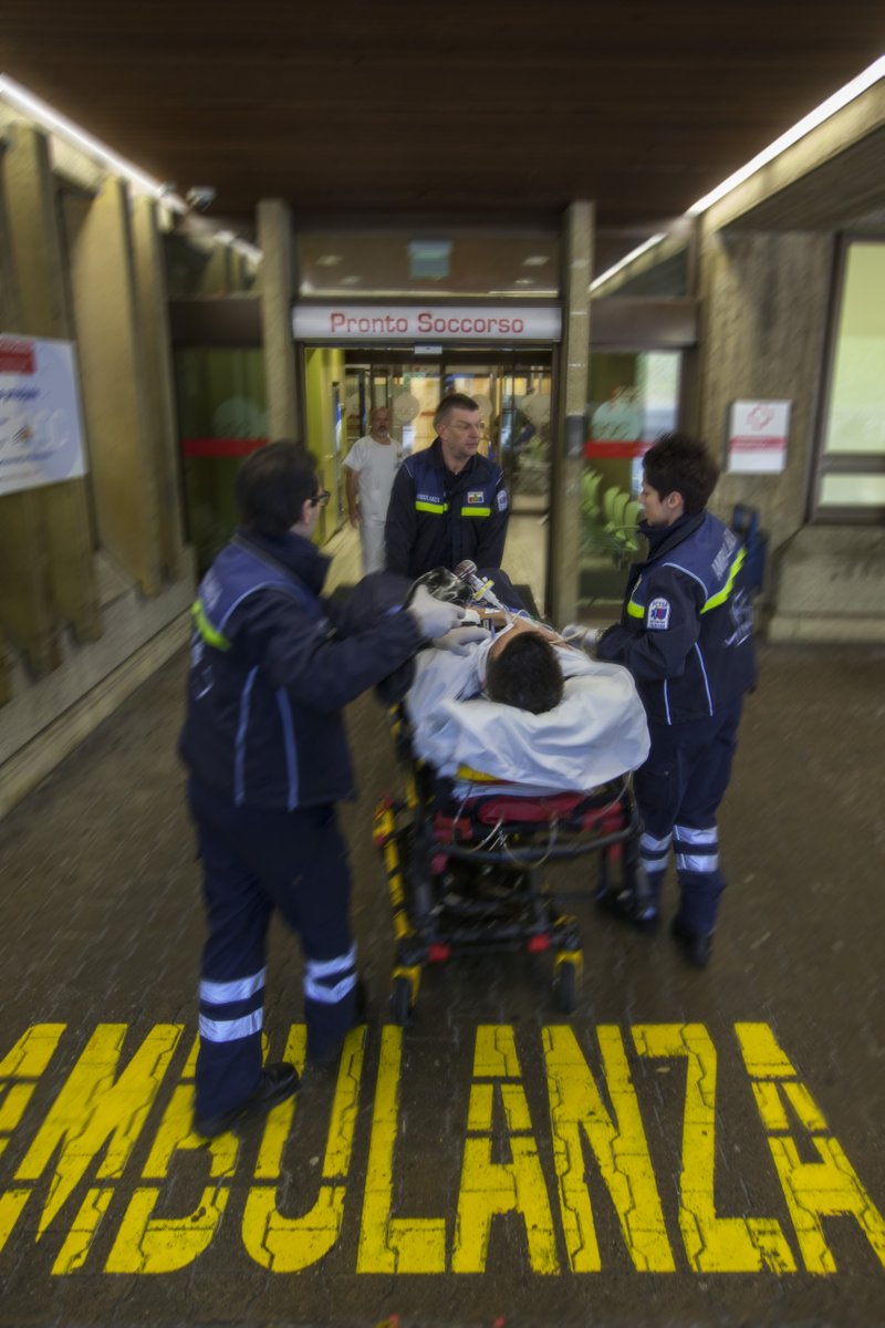 EnteOspedaliero's tweet photo. L'urgenza vitale e la bagatella - Pronto Soccorso dell'EOC
Come funziona? 
Scoprilo alla conferenza pubblica gratuita:
📌 Online (clicca sul link per iscriverti:https://t.co/RT49ki6Us7?)
📅 MA 24 maggio
🕕 18h30 https://t.co/c1Gki0CI1Q