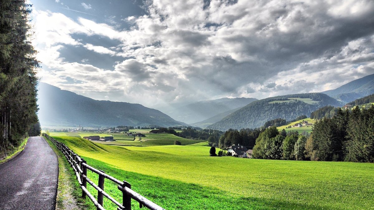 PitaTour's tweet photo. #Khajjiar,  the Mini #Switzerland of #India, is a small hill station in #HimachalPradesh.
It's a playground for adventurers, with a small-town ambiance, and stunning surroundings spanning lush deodar woods, grassy meadows, and snowy mountains. 

#pita
#Indiatravel https://t.co/2DgVC2UsgL