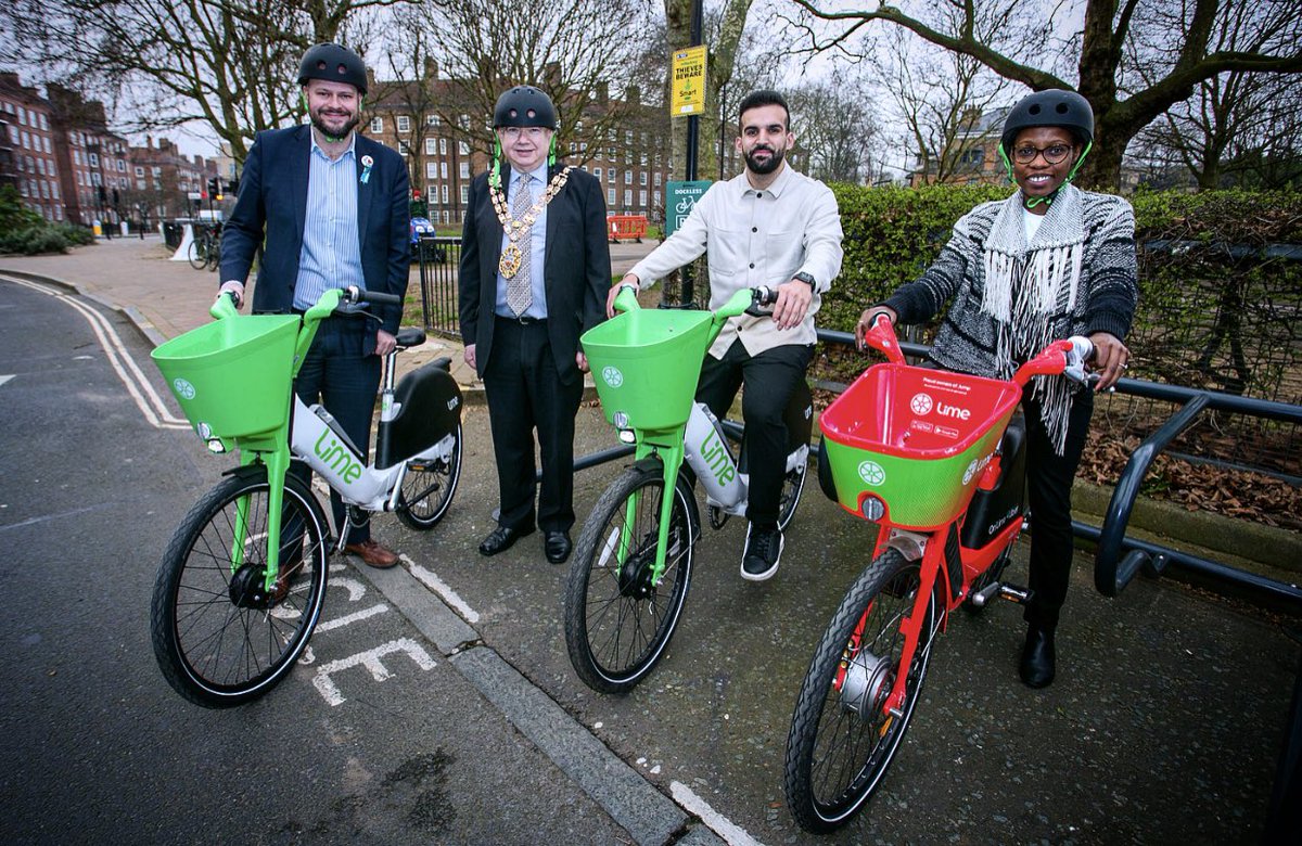 metecoban92's tweet photo. I’m delighted to announce that @LimeBike will be available to use in Hackney from June. 

Cycling has many benefits - from supporting people’s health to easing traffic and improving air quality. 

Here we are in the cycling capital of London. More here ➡️ https://t.co/AZLPedYIkz https://t.co/mJOBxzBNnN
