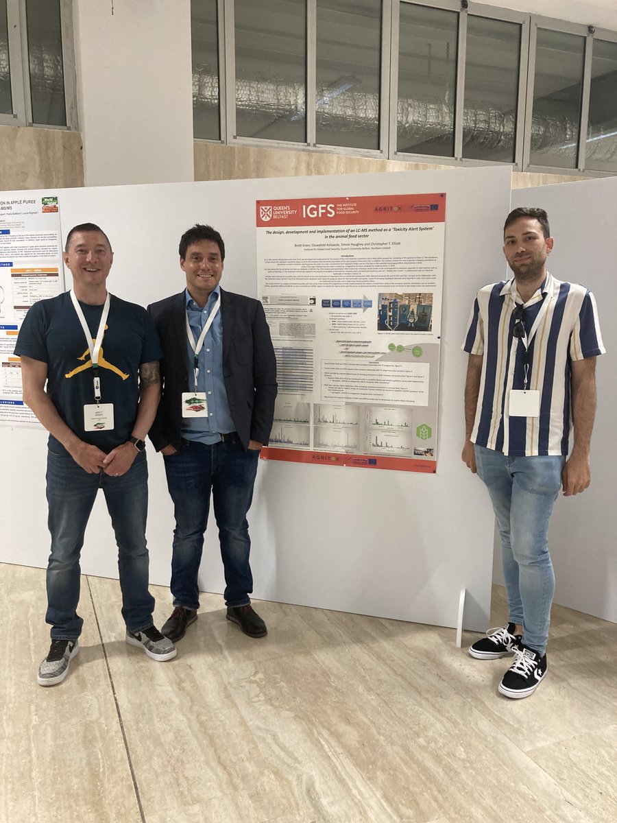At IGFS poster (from left Brett, Denis, Jesús) presenting their results in Agritox at WMF Parma 2020. <a href="/QUBIGFS/">IGFS</a> <a href="/UniversidadeUSC/">USC</a> <a href="/Anses_fr/">Anses</a>  <a href="/AtlanticArea/">Interreg Atlantic Area</a> @Interreg_eu <a href="/agritox1/">@agritox</a>