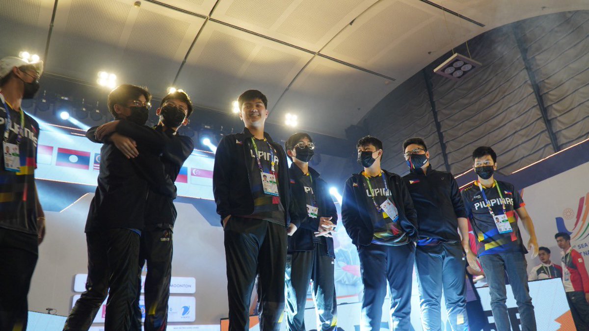 BLACKLISTINTL's tweet photo. 10% is now officially 50% 😎

In tomorrow’s gold medal match, our players will attempt to bring it all home for Team Philippines 🇵🇭

#BreakTheCode | #BLCKforGOLD https://t.co/fCInH5F92e