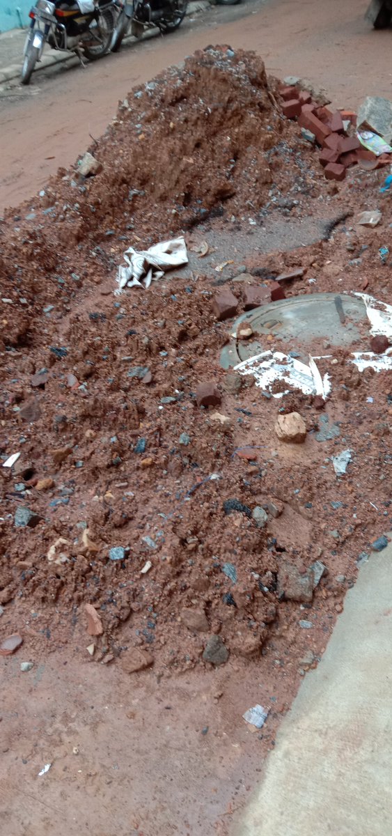 APPU56209004's tweet photo. @drashwathcn @OfficeofAshwath @BBMPAdmn @BJP4Malleswaram Stopped work halfway cant even WALK in this road it's very slippery vehicles also can't pass it's already a weak in rain time water Stoping 🛑 kindly look into this Agarwal bhavan road 560054 https://t.co/9sdZSgSbBs