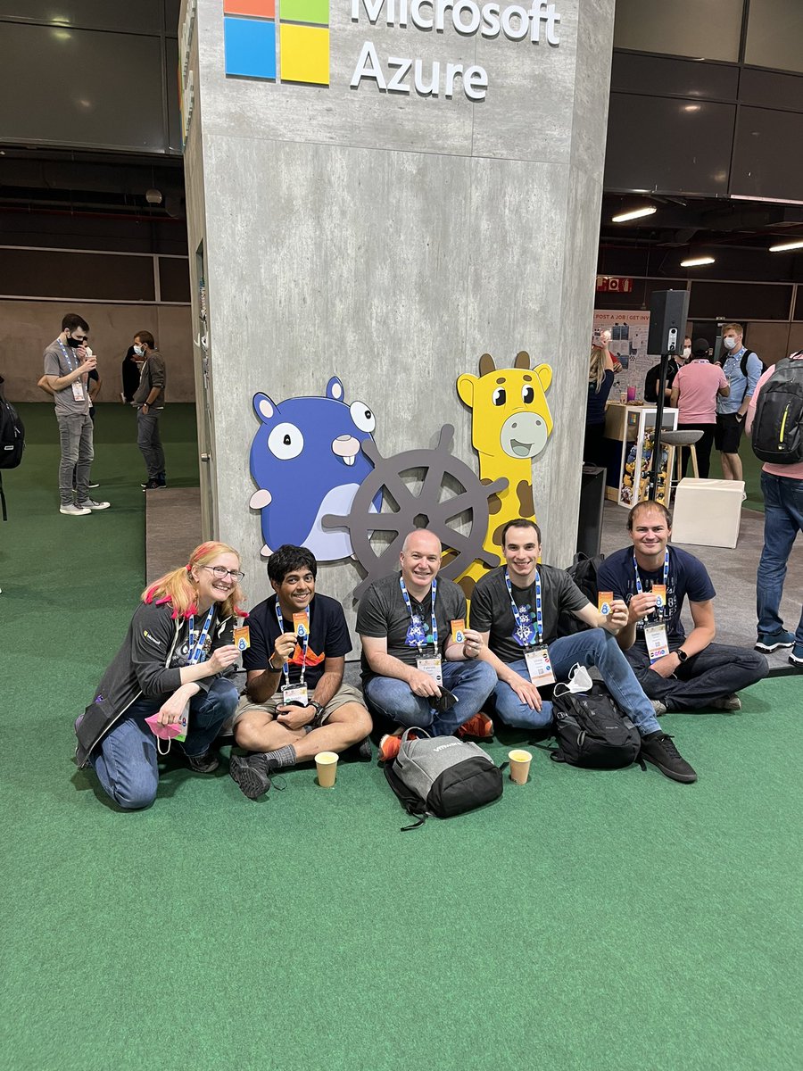bridgetkromhout's tweet image. Turtles all the way down! #clusterapi #kubecon