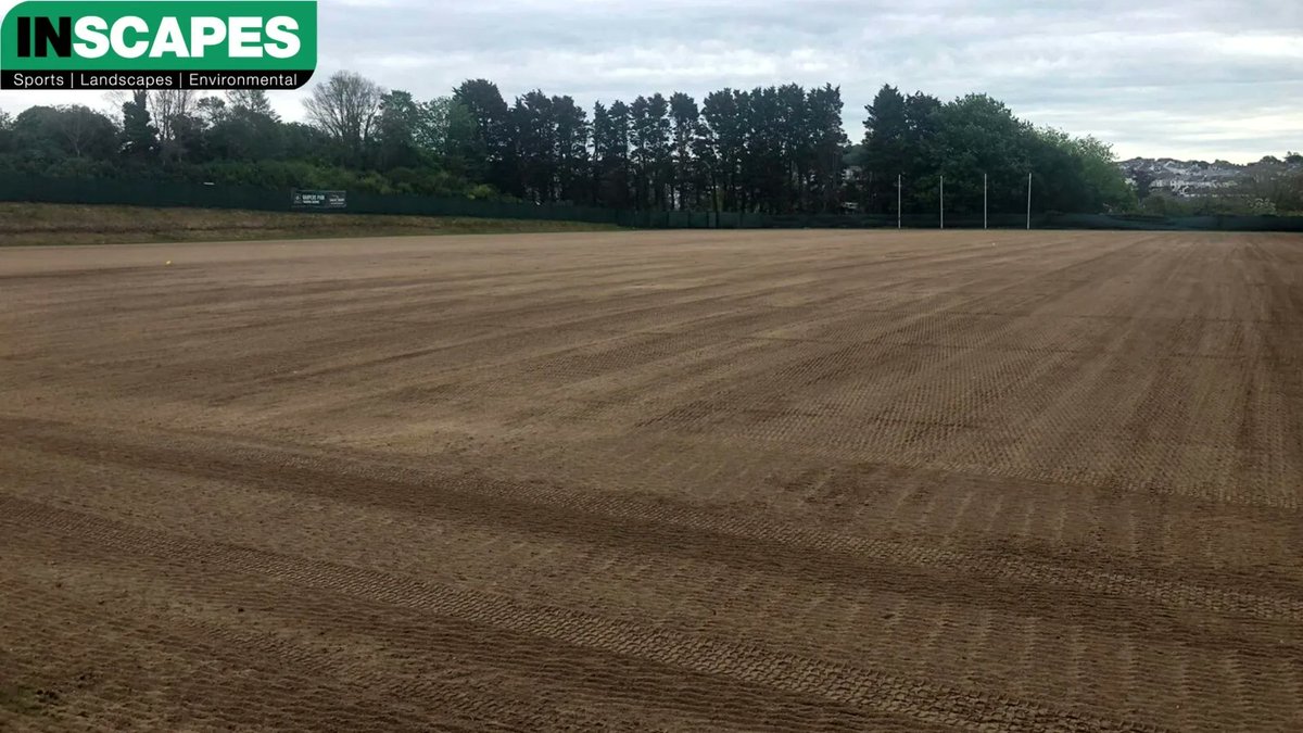 Inscapesonline's tweet photo. Plymouth Argyle Football Club training pitch has been stone raked ready for seed and fertiliser ⚽

#inscapes #plymouthargylefc #endofseasonrenovation #stonerake #seed #fertiliser https://t.co/QbYdbsSelR